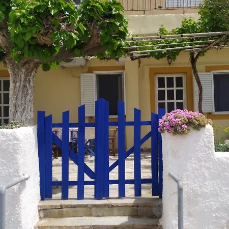 Vila Το Σπίτι Της Μαργαρίτας Στην Παραλία Nea Styra Exteriér fotografie
