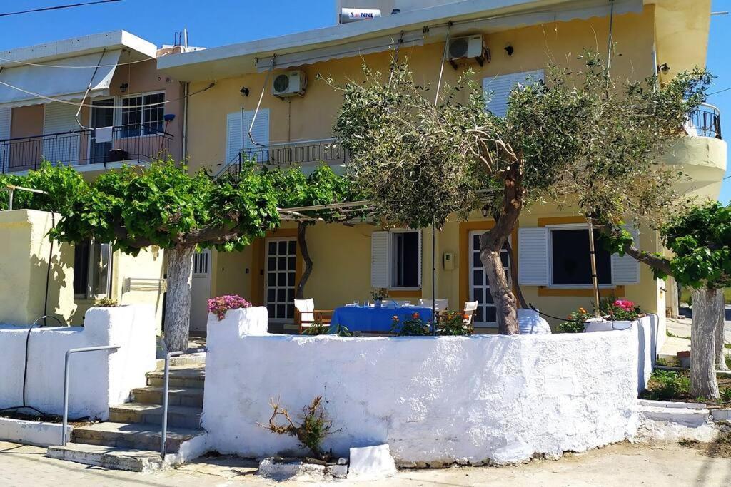 Vila Το Σπίτι Της Μαργαρίτας Στην Παραλία Nea Styra Exteriér fotografie