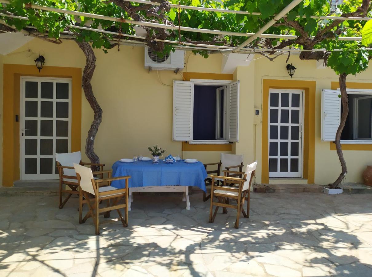 Vila Το Σπίτι Της Μαργαρίτας Στην Παραλία Nea Styra Exteriér fotografie